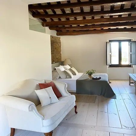 Mas Ferran Adults Only Pals